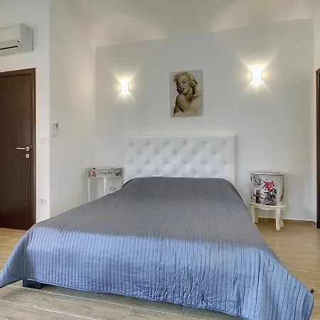 빌라 Villa Rovigno *